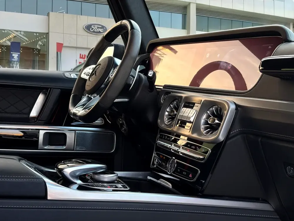 AED 8,960 P.M | 0% DOWN PAYMENT | MERCEDES-BENZ G63 AMG | 4.0L V8 BITURBO | 2022 - Image 11