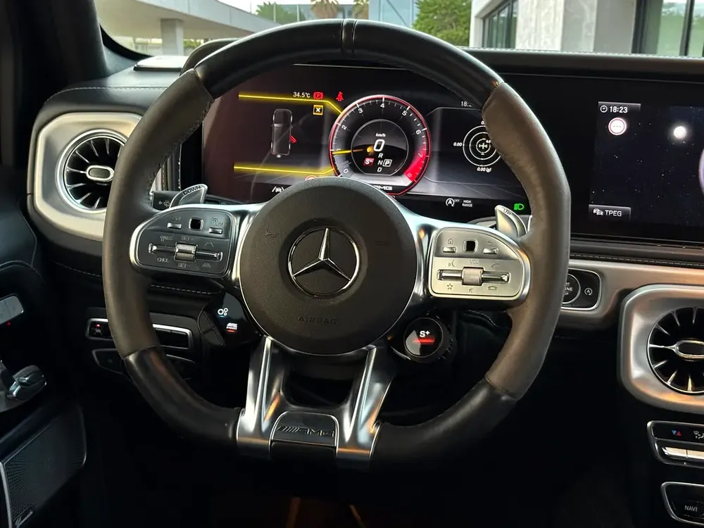 AED 8,960 P.M | 0% DOWN PAYMENT | MERCEDES-BENZ G63 AMG | 4.0L V8 BITURBO | 2022 - Image 13