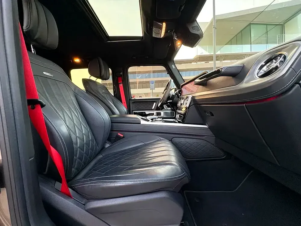 AED 8,960 P.M | 0% DOWN PAYMENT | MERCEDES-BENZ G63 AMG | 4.0L V8 BITURBO | 2022 - Image 16