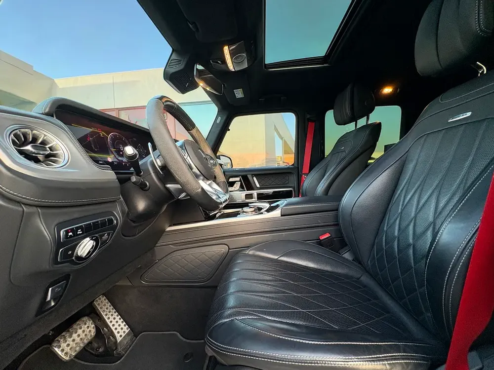 AED 8,960 P.M | 0% DOWN PAYMENT | MERCEDES-BENZ G63 AMG | 4.0L V8 BITURBO | 2022 - Image 17
