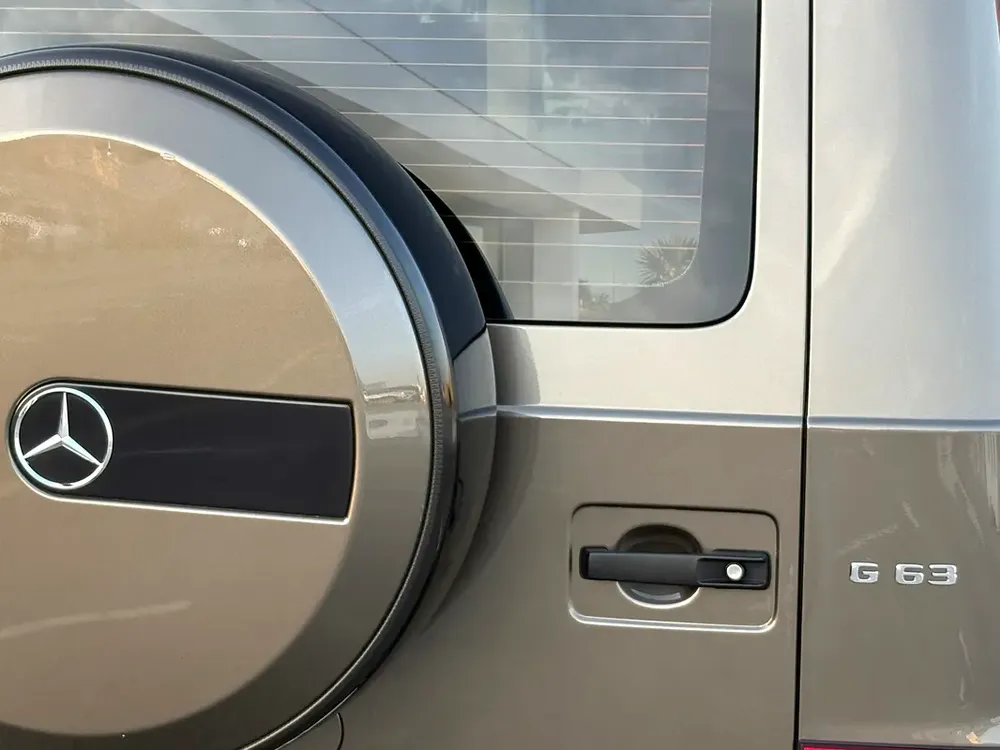 AED 8,960 P.M | 0% DOWN PAYMENT | MERCEDES-BENZ G63 AMG | 4.0L V8 BITURBO | 2022 - Image 9