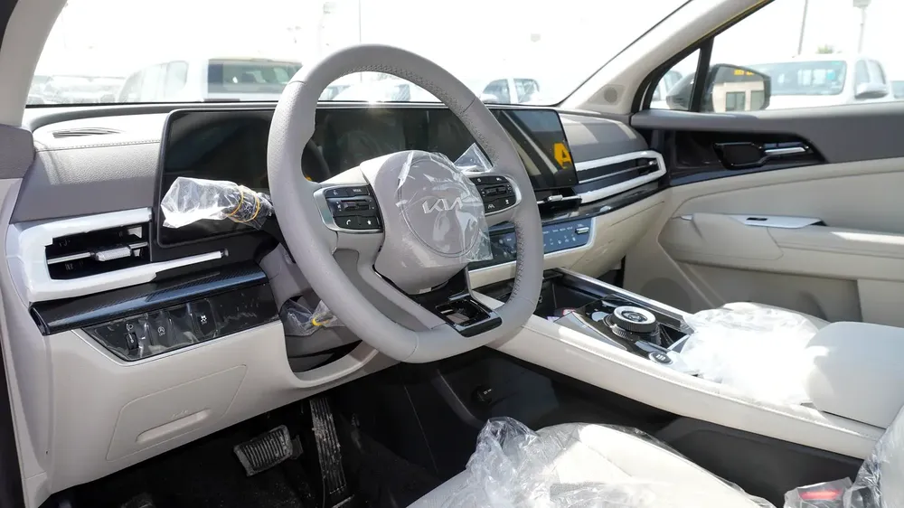 Kia Sportage 1.5L Turbo, Color White, Model 2025
 WITH Panoramic Roof, 360 Camera - Image 13