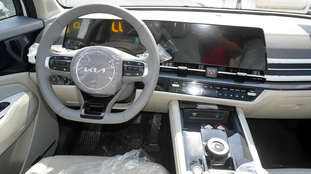 Kia Sportage 1.5L Turbo, Color White, Model 2025
 WITH Panoramic Roof, 360 Camera - Image 19