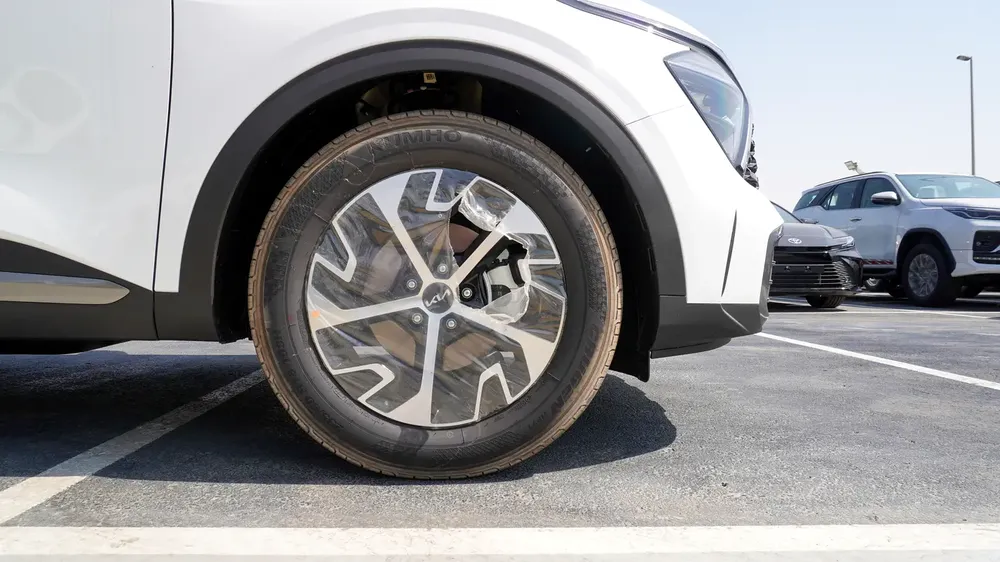 Kia Sportage 1.5L Turbo, Color White, Model 2025
 WITH Panoramic Roof, 360 Camera - Image 6