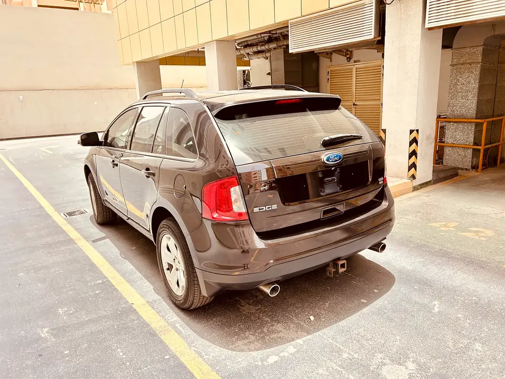 2014 Ford Edge SEL-AWD-immaculate condition inside and out-full service-100% Everything! - Image 6
