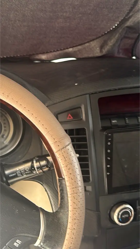 Mitsubishi Pajero GLS 2011 | GCC Specs | Well Maintained - Image 5