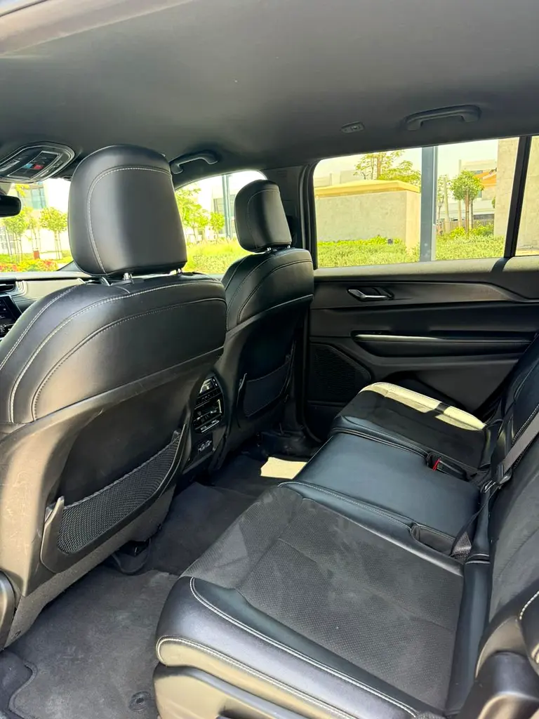 For Sale: 2024 Jeep Grand Cherokee Laredo (Excellent Condition) - Image 19