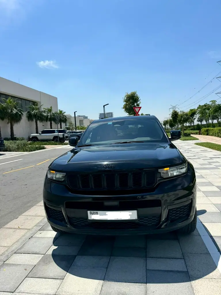 For Sale: 2024 Jeep Grand Cherokee Laredo (Excellent Condition) - Image 4