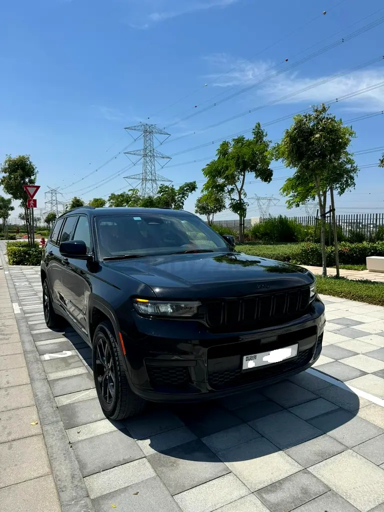 For Sale: 2024 Jeep Grand Cherokee Laredo (Excellent Condition) - Image 6