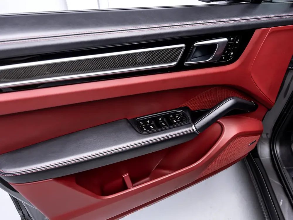 BUY NOW, PAY 2027 | THE BLACKLINE STANDARD | 12 Month Blackline Warranty, GCC - Image 8