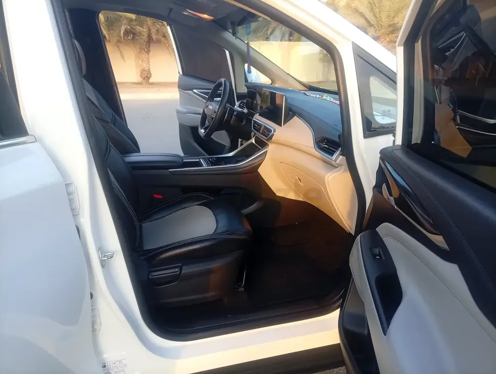 Maxus G50 Luxury 2024, GCC Specs - Image 11