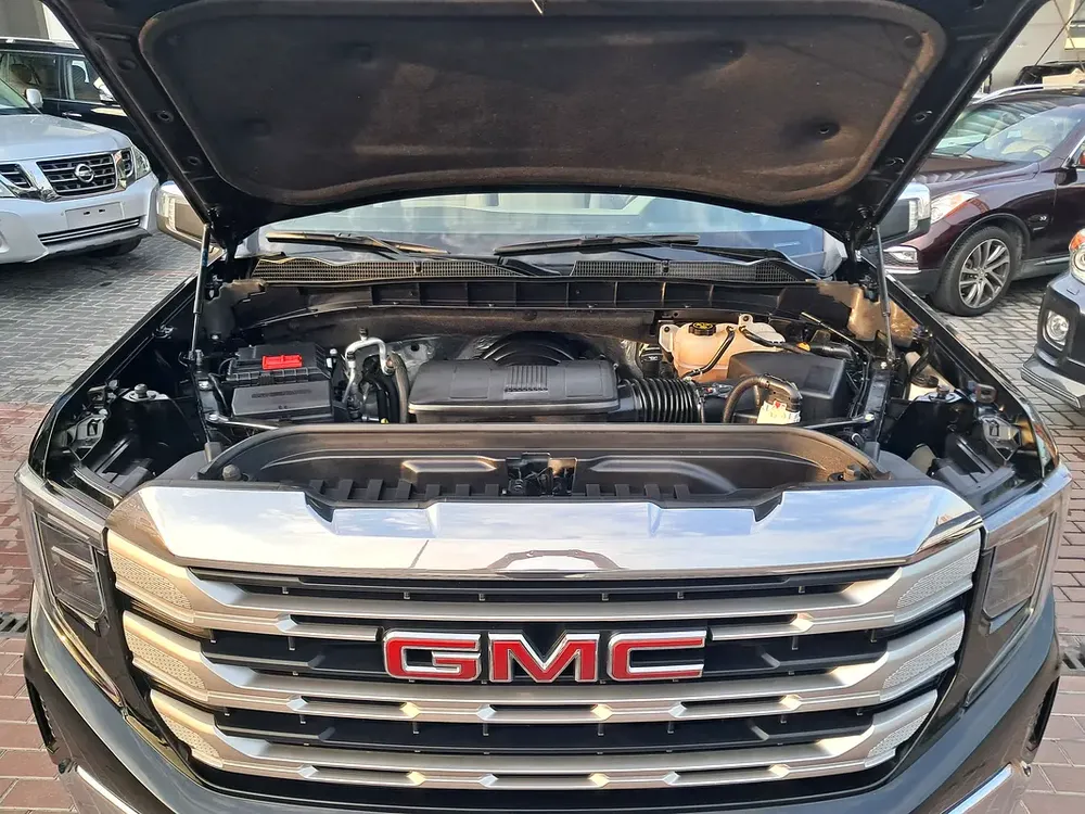 GMC Sierra SLE 5.3L Gcc Specs Single Owner 100% Original Paint Accident Free Very Well Maintained - Image 20