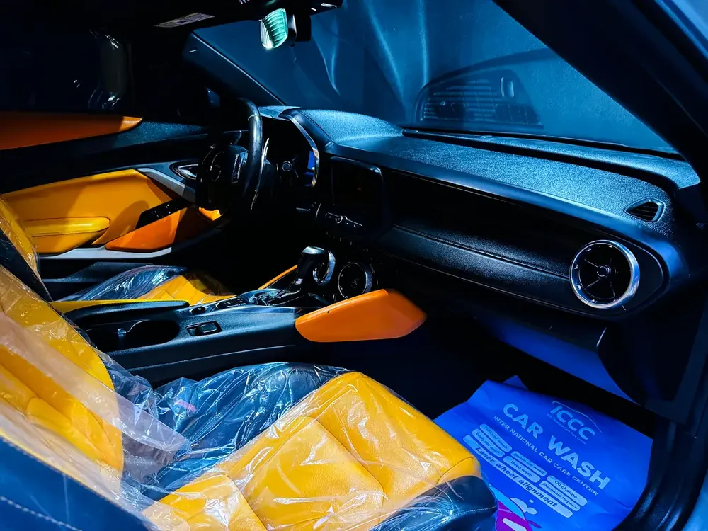 Chevrolet Camaro RS Convertible 2020 - Perfect Condition! - Image 6