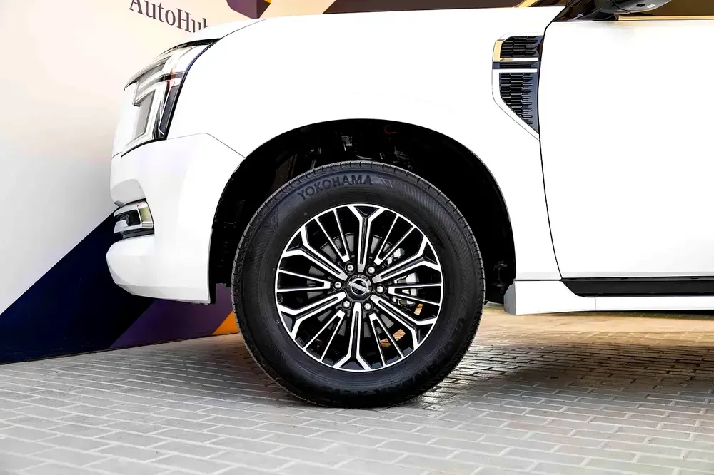 Dealership Warranty 3 years | AED 5,120 Monthly | Nissan Patrol SE Platinum City | Zero Down Payment - Image 7