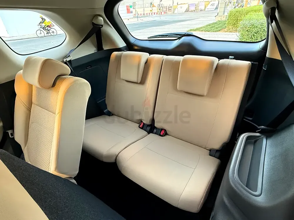 Mitsubishi Outlander GLX 2023,4X4/7 SEATER- GCC Specs - Like New! Low milage - Image 10