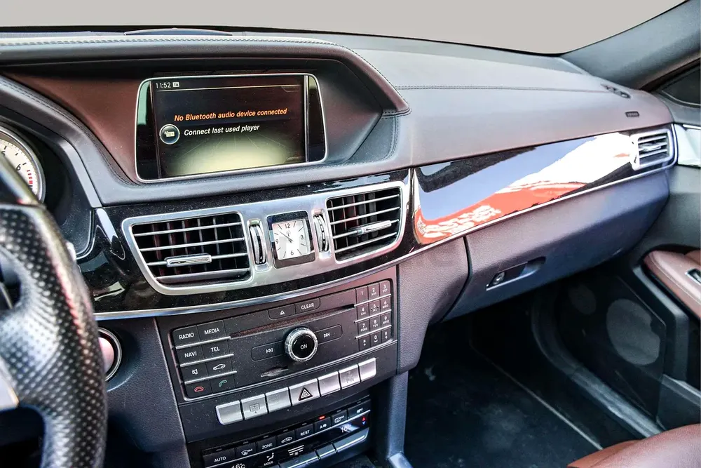 AED 2640/month | 2016 Mercedes-Benz E-Class E 300 | GCC Specs | Ref#406322 - Image 11