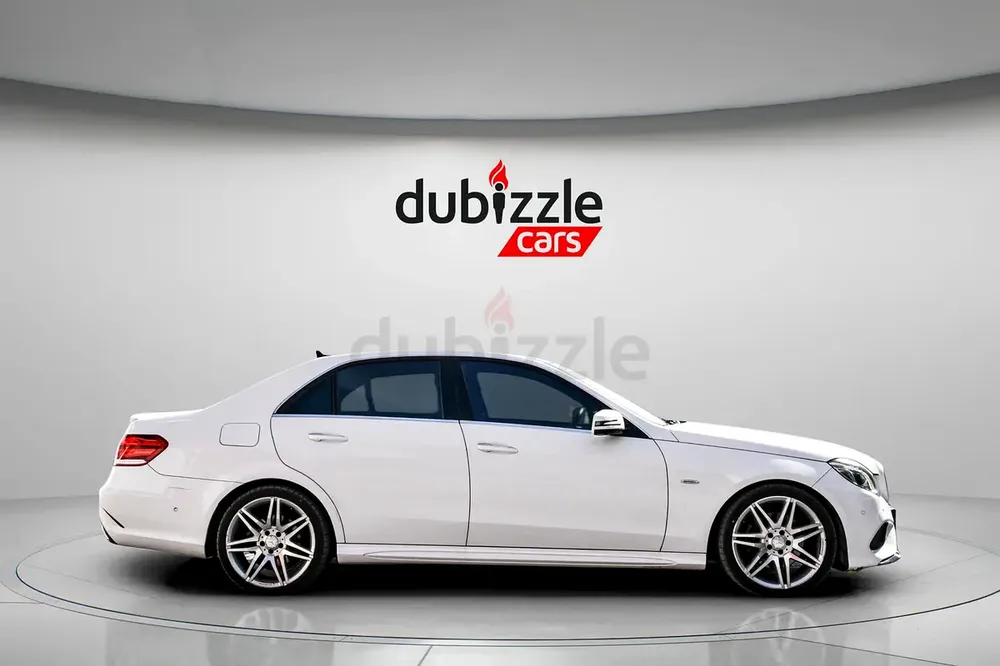 AED 2640/month | 2016 Mercedes-Benz E-Class E 300 | GCC Specs | Ref#406322 - Image 4