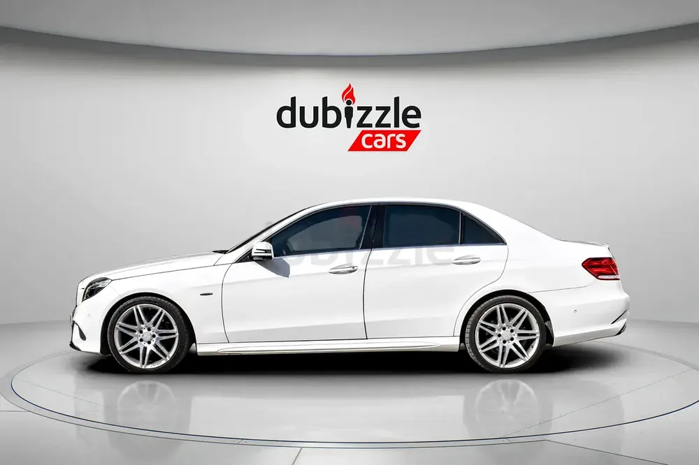 AED 2640/month | 2016 Mercedes-Benz E-Class E 300 | GCC Specs | Ref#406322 - Image 5