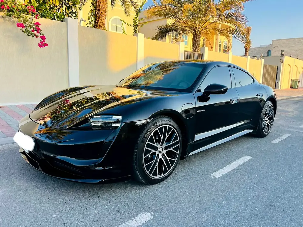 Porsche Taycan Standard 2021 | GCC Specs | Pristine Condition - Image 4