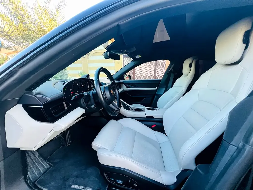 Porsche Taycan Standard 2021 | GCC Specs | Pristine Condition - Image 8