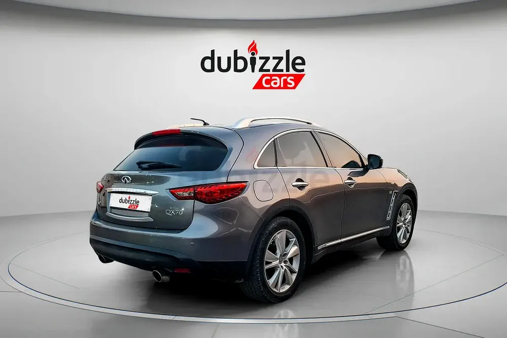 AED 705/month | 2017 Infiniti QX70 Luxury | GCC Specs | Ref#387379 - Image 6