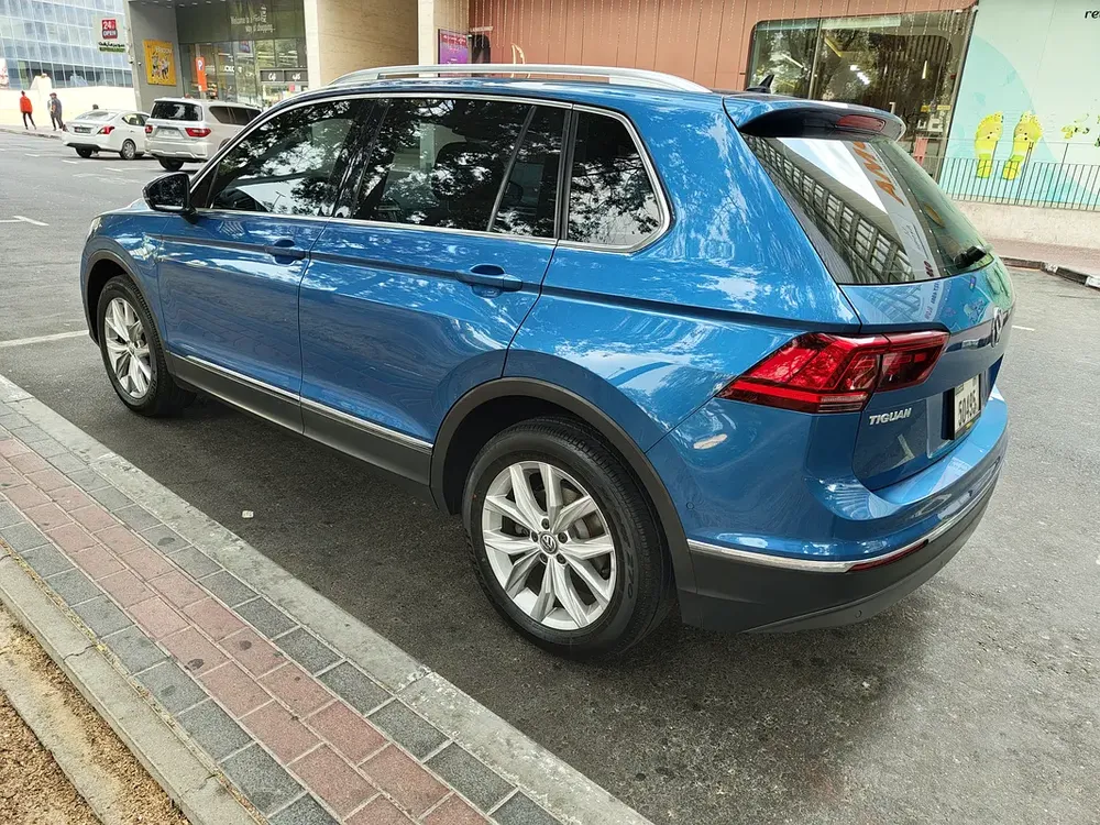 2017 VOLKSWAGEN TIGUAN - FULL OPTIONS - GCC SPECS - FULL SERVICE HISTORY - Image 4