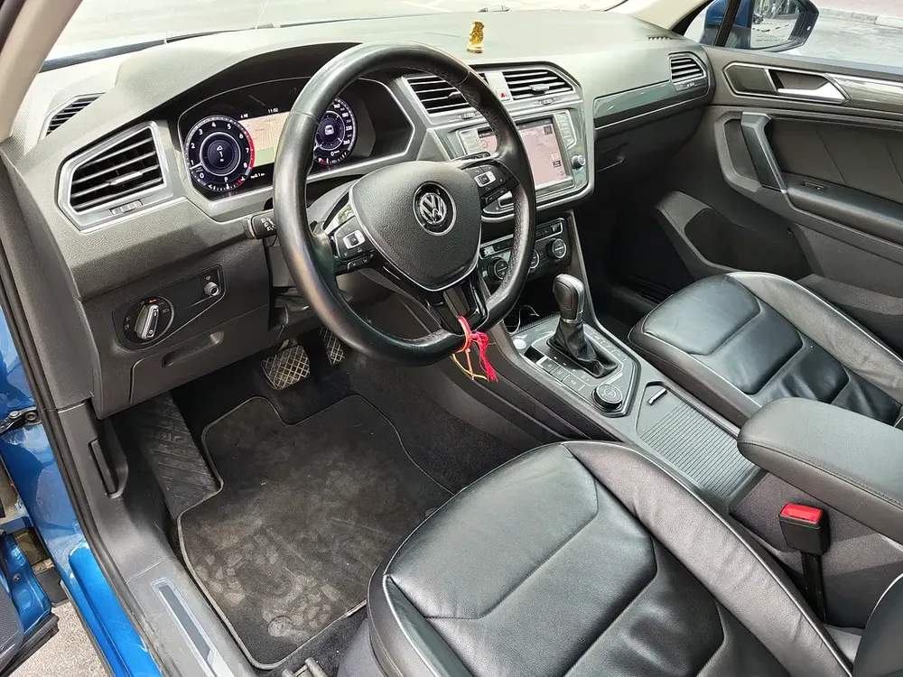 2017 VOLKSWAGEN TIGUAN - FULL OPTIONS - GCC SPECS - FULL SERVICE HISTORY - Image 9