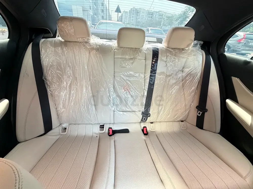 2019 Mercedes-Benz E 300 - American Specs - Pristine Condition - Image 8