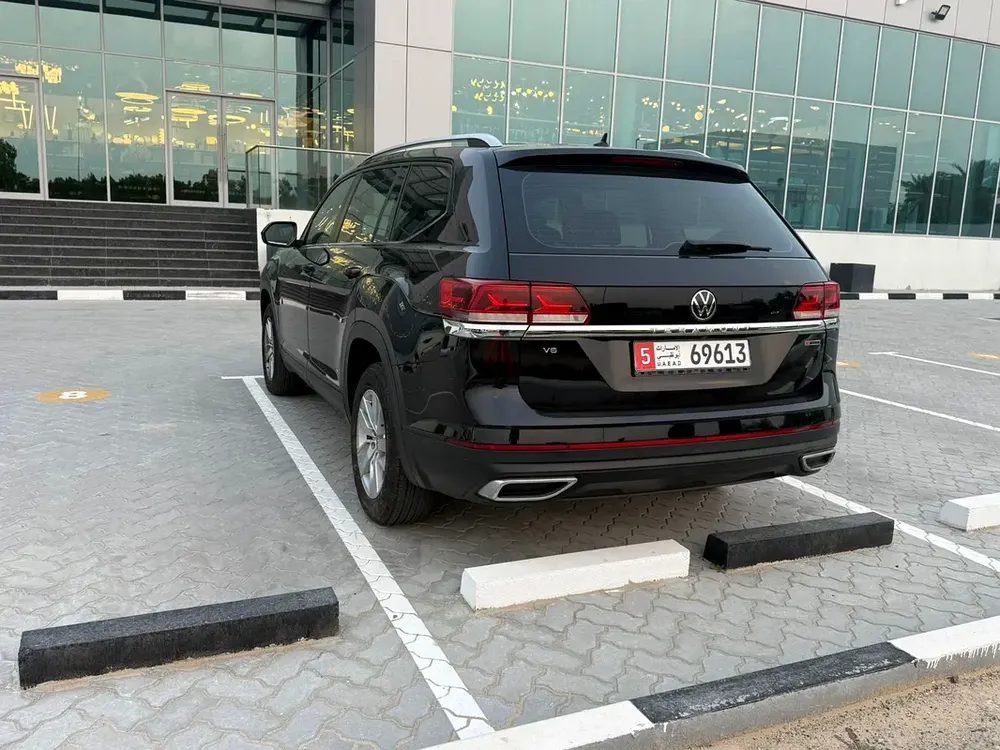 Teramont V6 engine Full Volxwagen agency  service history - Image 4