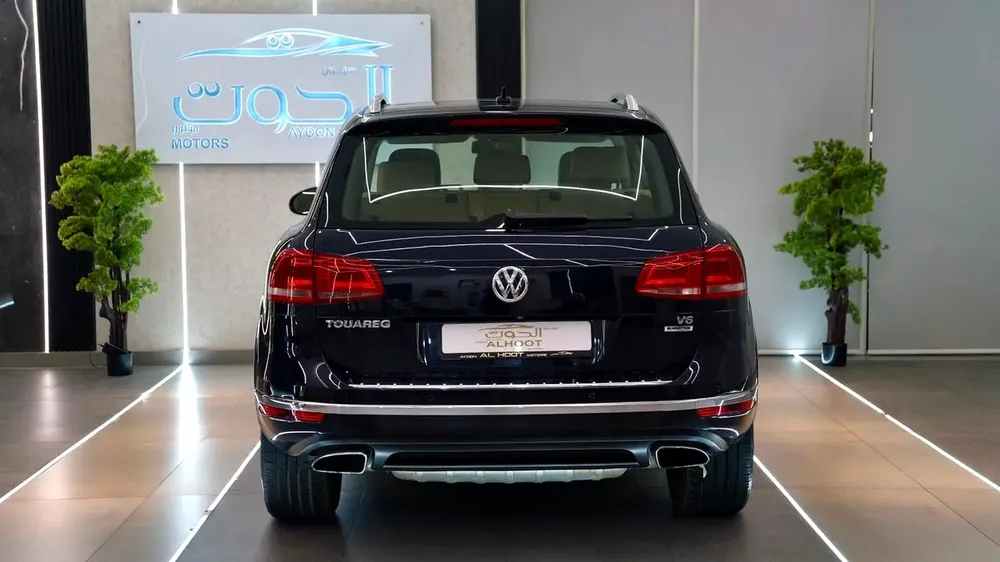SPECIAL VOLKSWAGEN TOUAREG V6 || GCC  || FULLY LOADED || UNIQUE ||  DEPENDABLE VEHICLE ||  LIKE NEW - Image 6