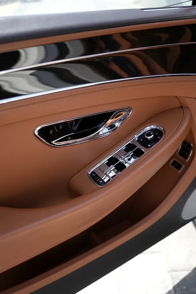 Bentley Continental GT 2019 | GCC | W12 | Full Service History - Image 8