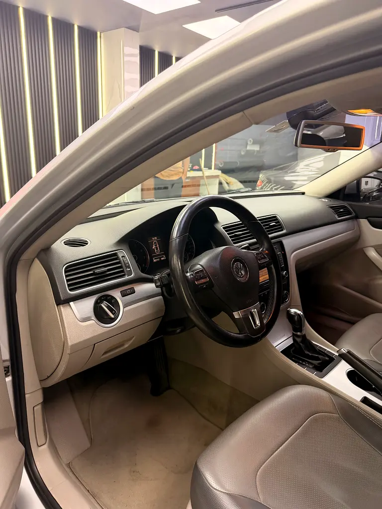 Perfect for a daily car 2014 GCC Specs good for its age - Image 10