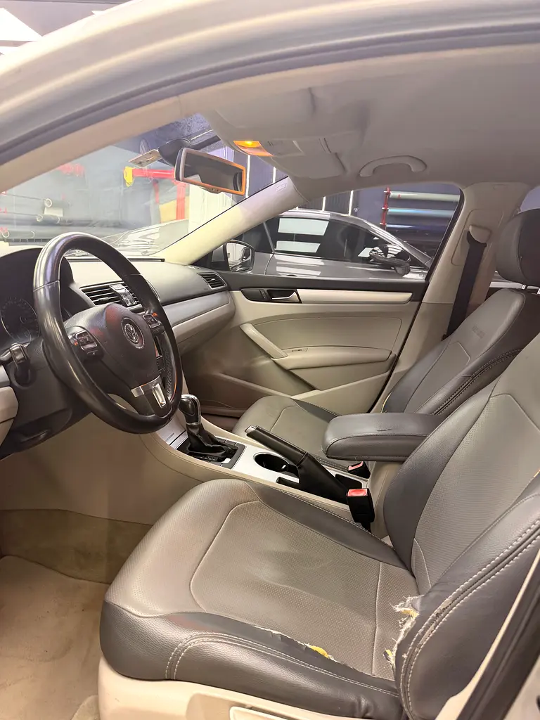 Perfect for a daily car 2014 GCC Specs good for its age - Image 7