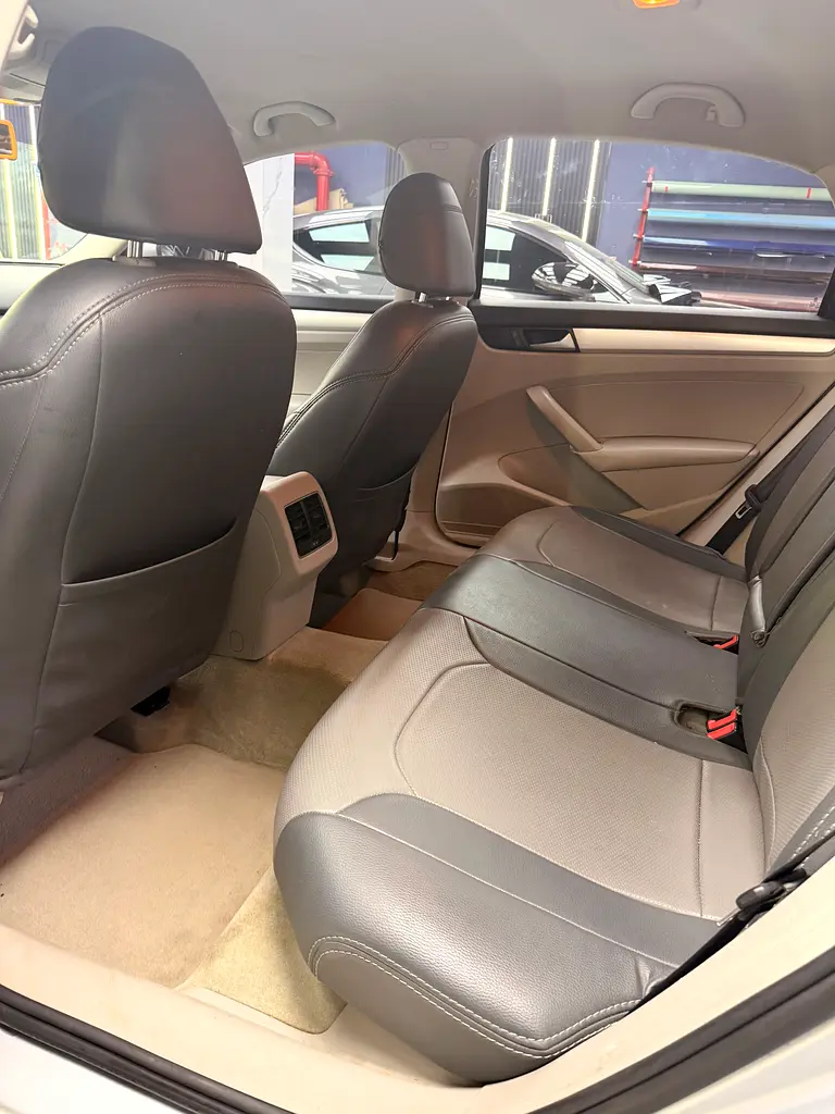 Perfect for a daily car 2014 GCC Specs good for its age - Image 9