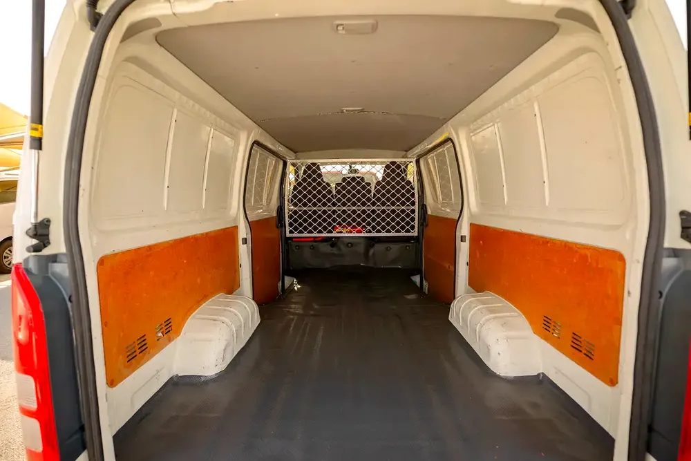 Toyota Hiace Standard Roof | Delivery Van | GCC Specs | Ref#T24064 - Image 7