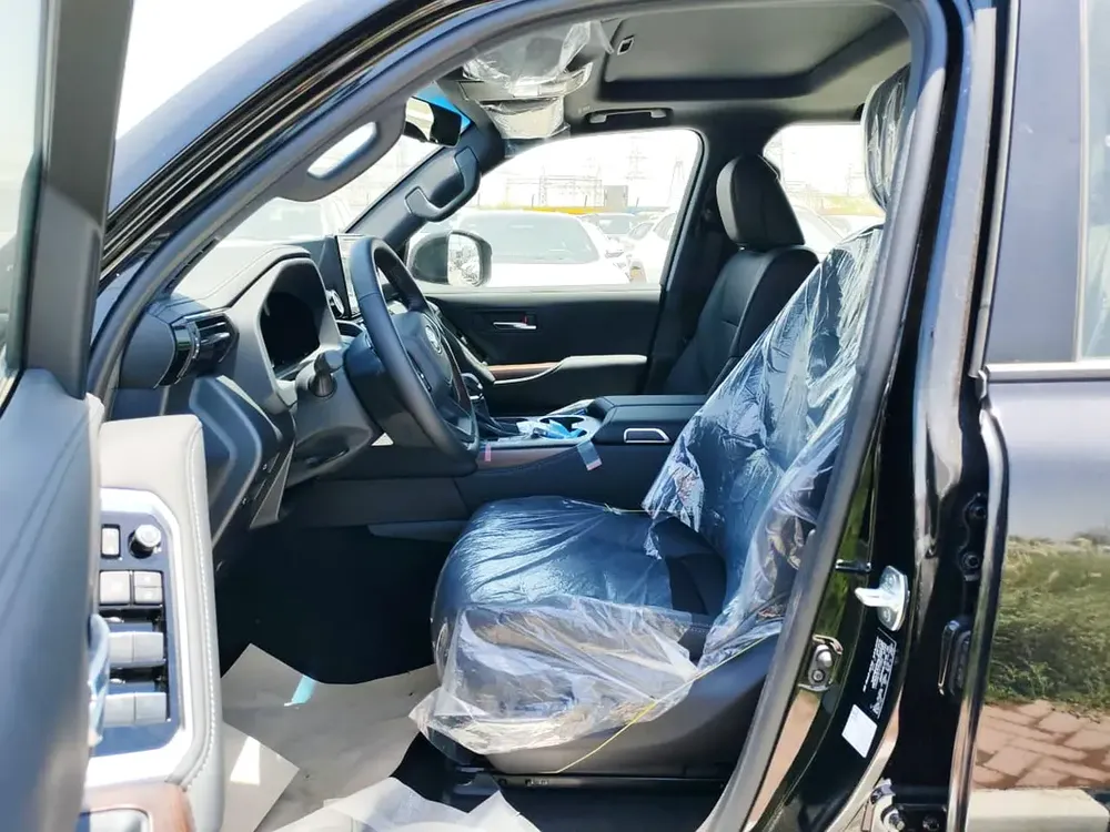 2026 Toyota Land Cruiser LC300 GXR High Option with Sunroof 4.0L V6 Petrol A/T 4WD Export Only - Image 11
