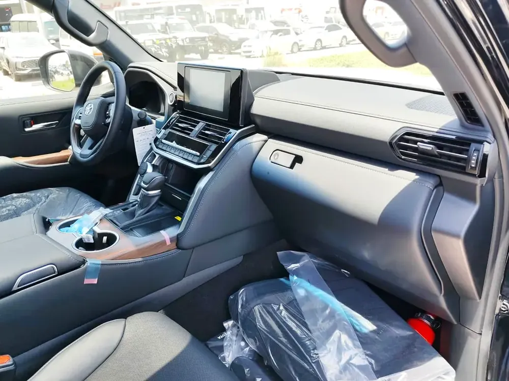 2026 Toyota Land Cruiser LC300 GXR High Option with Sunroof 4.0L V6 Petrol A/T 4WD Export Only - Image 16
