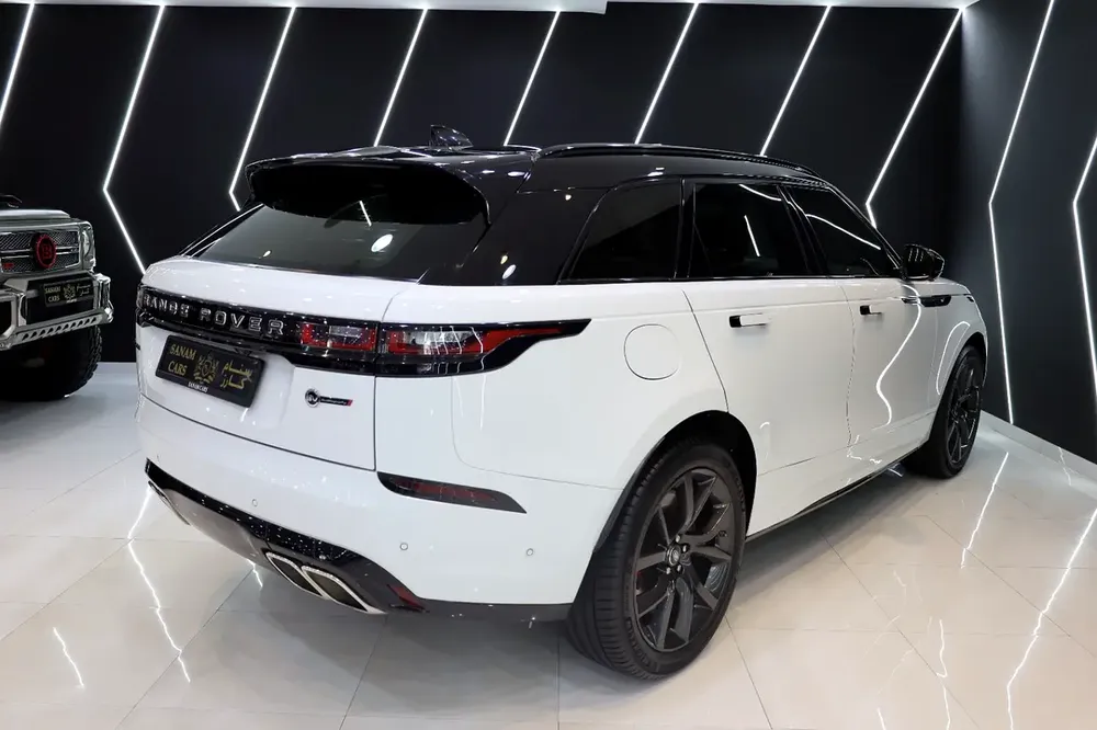 Range Rover Velar SV Autobiography, 2020, Rear-Seat Entertainment, Panoramic Roof, GCC Specs!! - Image 11