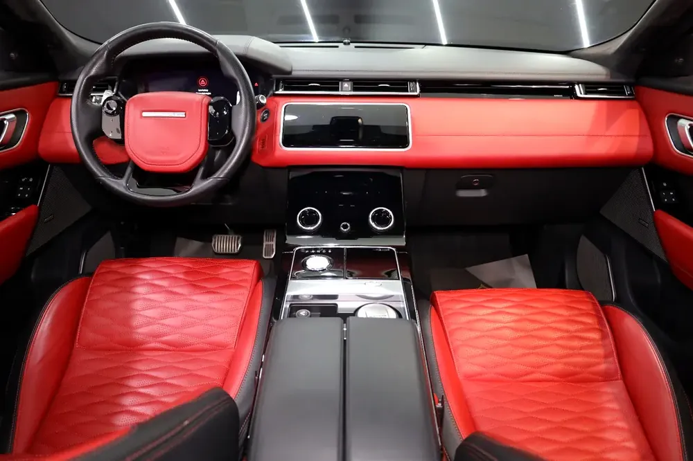 Range Rover Velar SV Autobiography, 2020, Rear-Seat Entertainment, Panoramic Roof, GCC Specs!! - Image 7