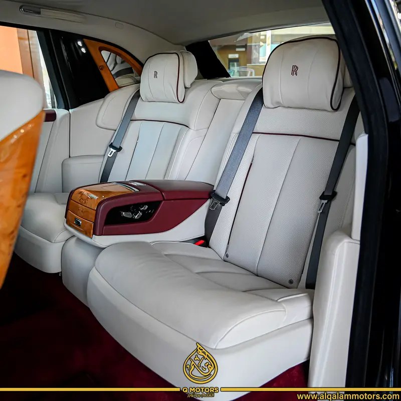 2019 ROLLS ROYCE PHANTOM DONE ONLY 10,000KM GCC - Image 8