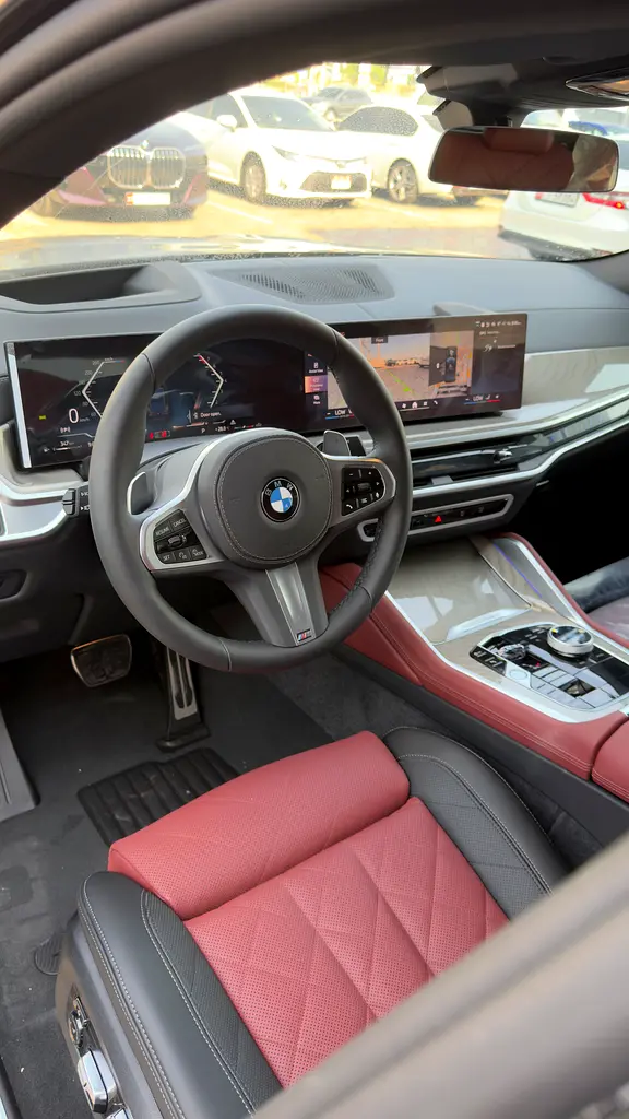 BMW X6 40i M Sport Package and Driving assistant pro , 2026 , 5 years service and warranty package - Image 7