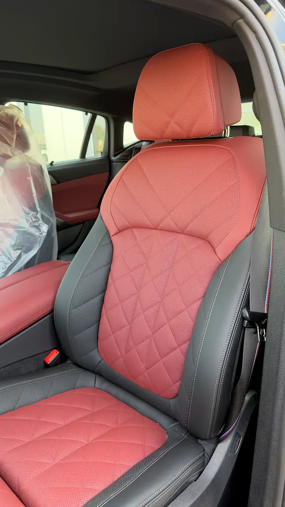 BMW X6 40i M Sport Package and Driving assistant pro , 2026 , 5 years service and warranty package - Image 8