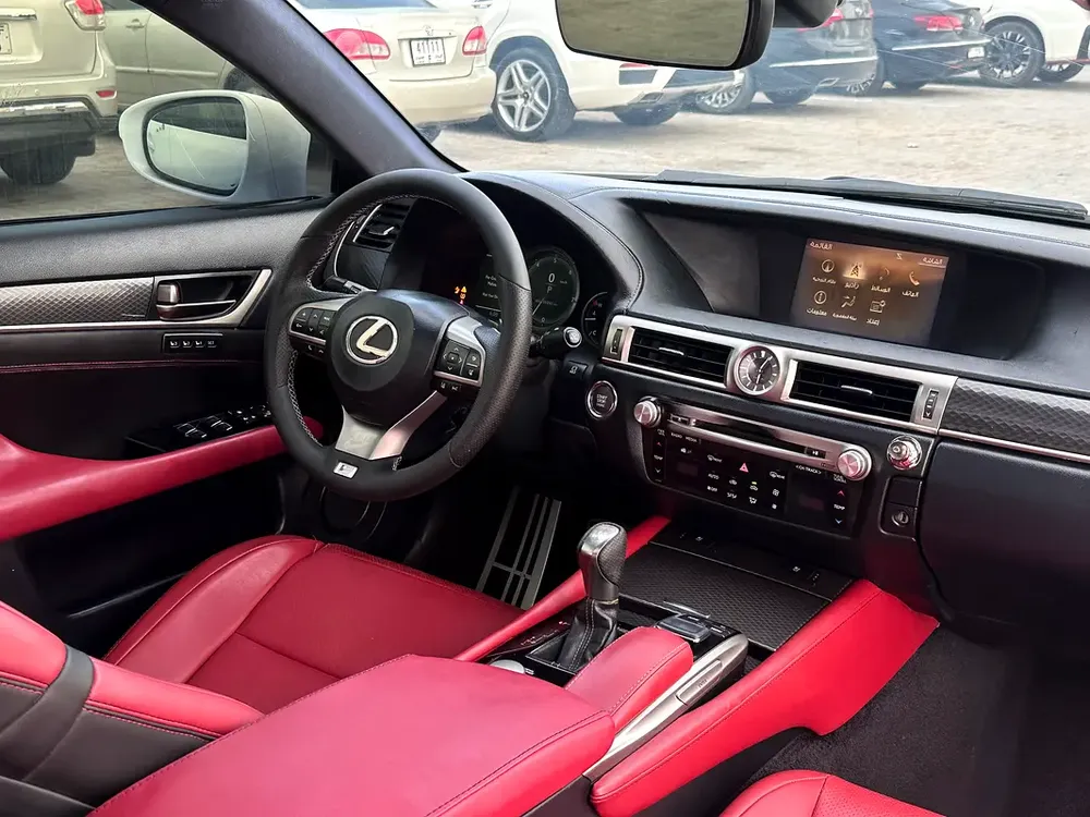Lexus GS 200t F Sport 2016 GCC full option first owner super clean car - Image 14
