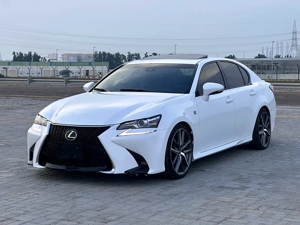 Lexus GS 200t F Sport 2016 GCC full option first owner super clean car - Image 15