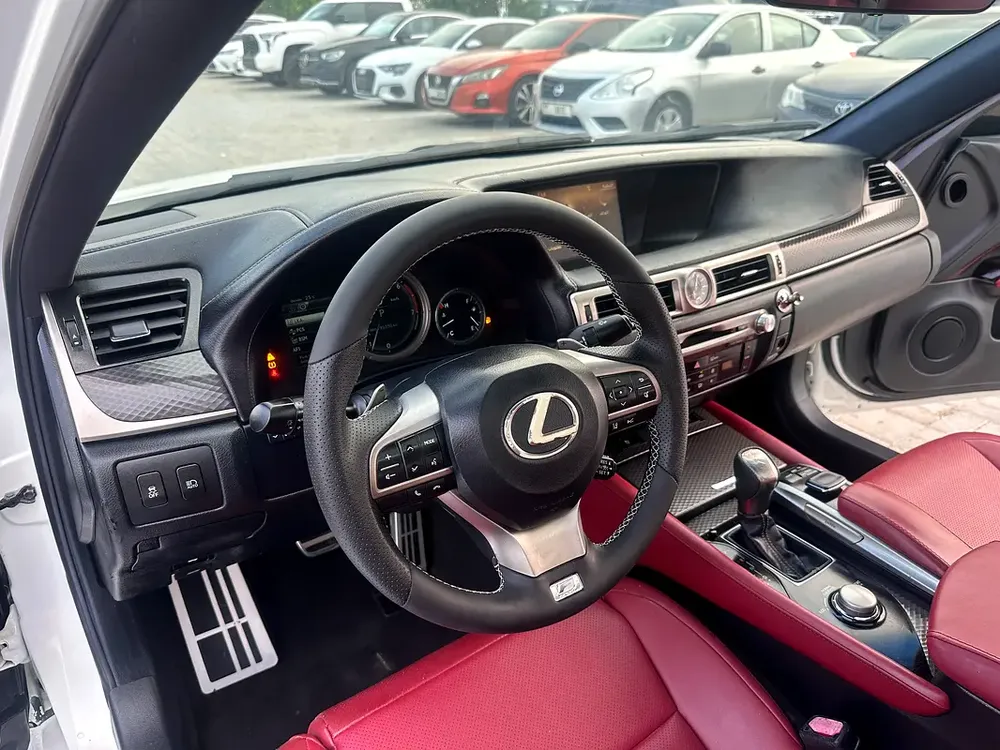 Lexus GS 200t F Sport 2016 GCC full option first owner super clean car - Image 8