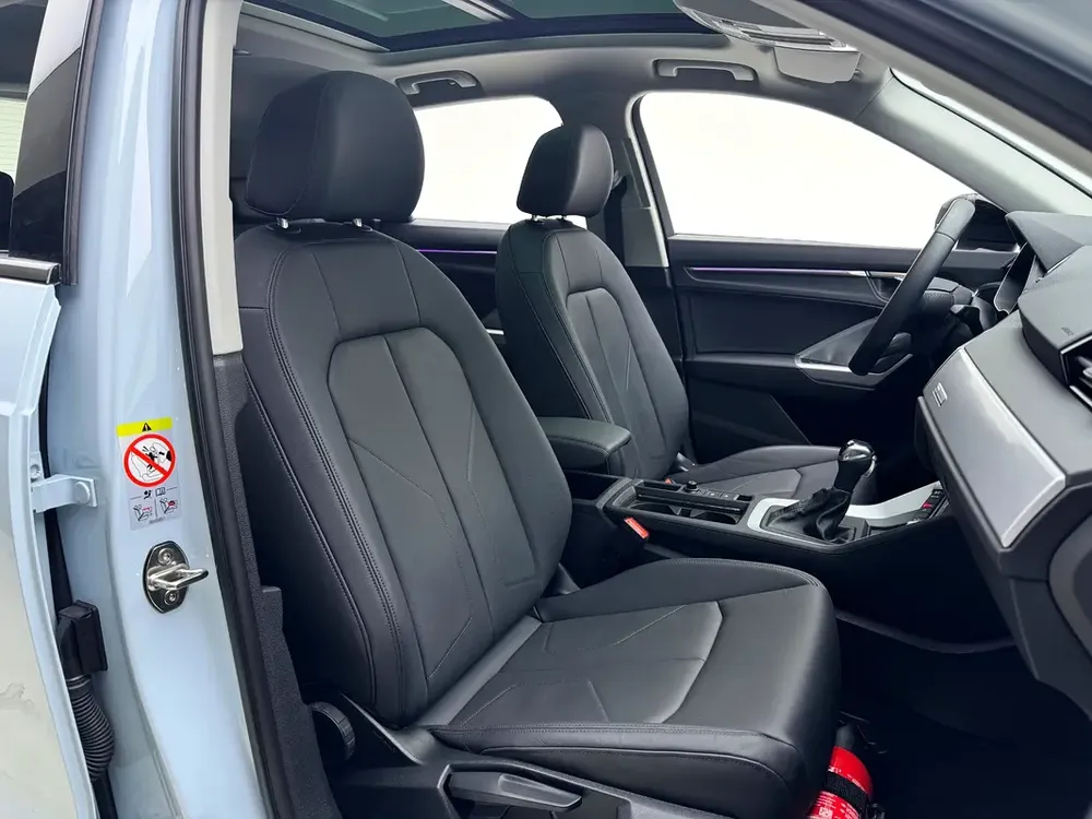 Q3 PROGRESS BLACK 35 TFSI | Warranty | Service - Image 14