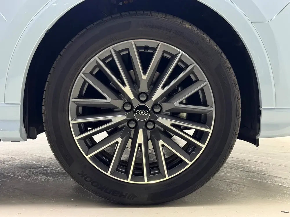 Q3 PROGRESS BLACK 35 TFSI | Warranty | Service - Image 7