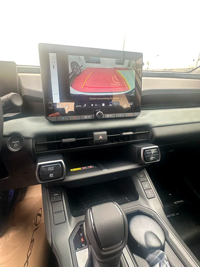 2026 Toyota Rav 4 XLE - GCC Specs - Perfect Condition! - Image 11