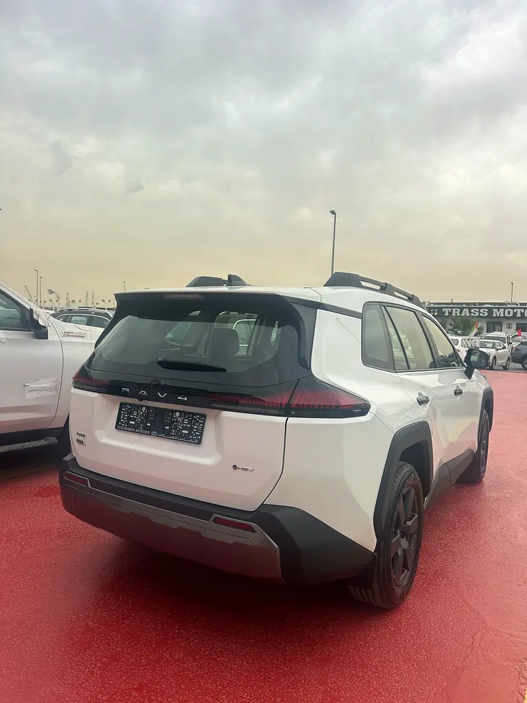 2026 Toyota Rav 4 XLE - GCC Specs - Perfect Condition! - Image 5