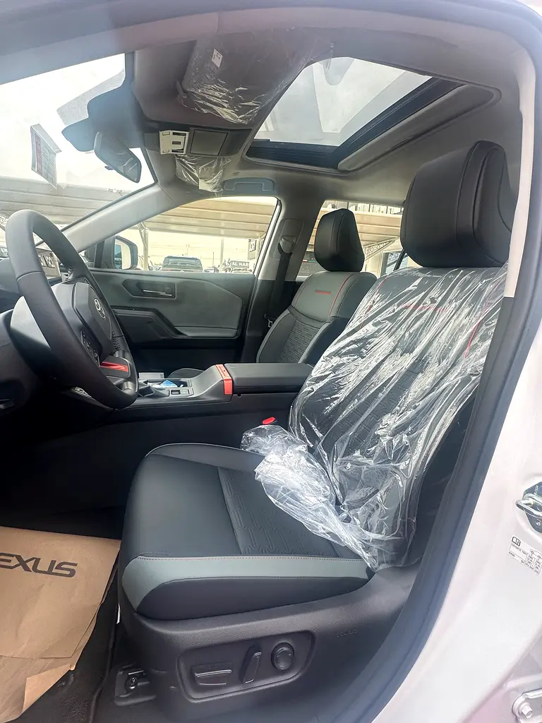 2026 Toyota Rav 4 XLE - GCC Specs - Perfect Condition! - Image 8